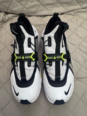 Nike Air Zoom Traverse GS